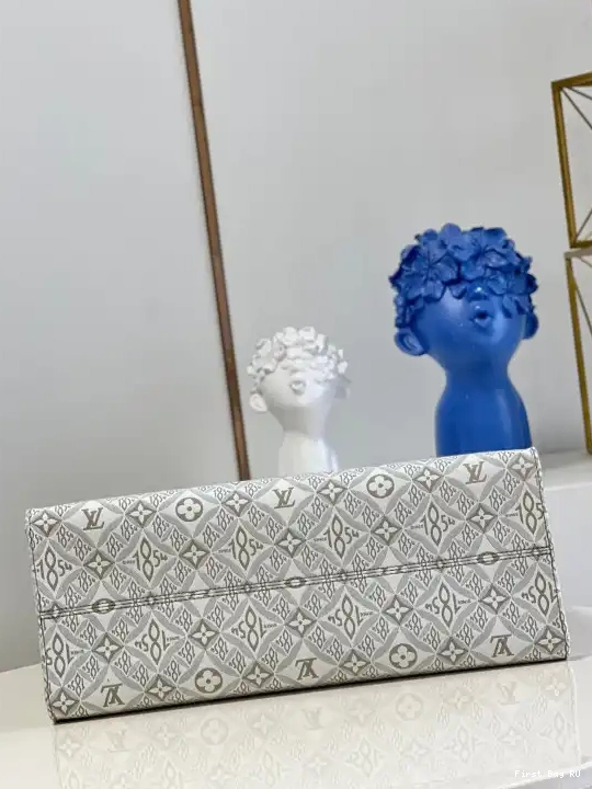 First bag ru VUITTON LOUIS GM ONTHEGO 0702